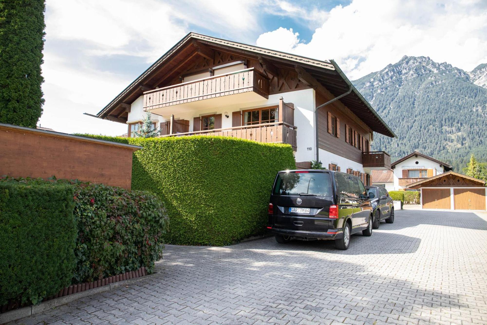 Hausberg Apartment Гармиш-Партенкирхен Екстериор снимка